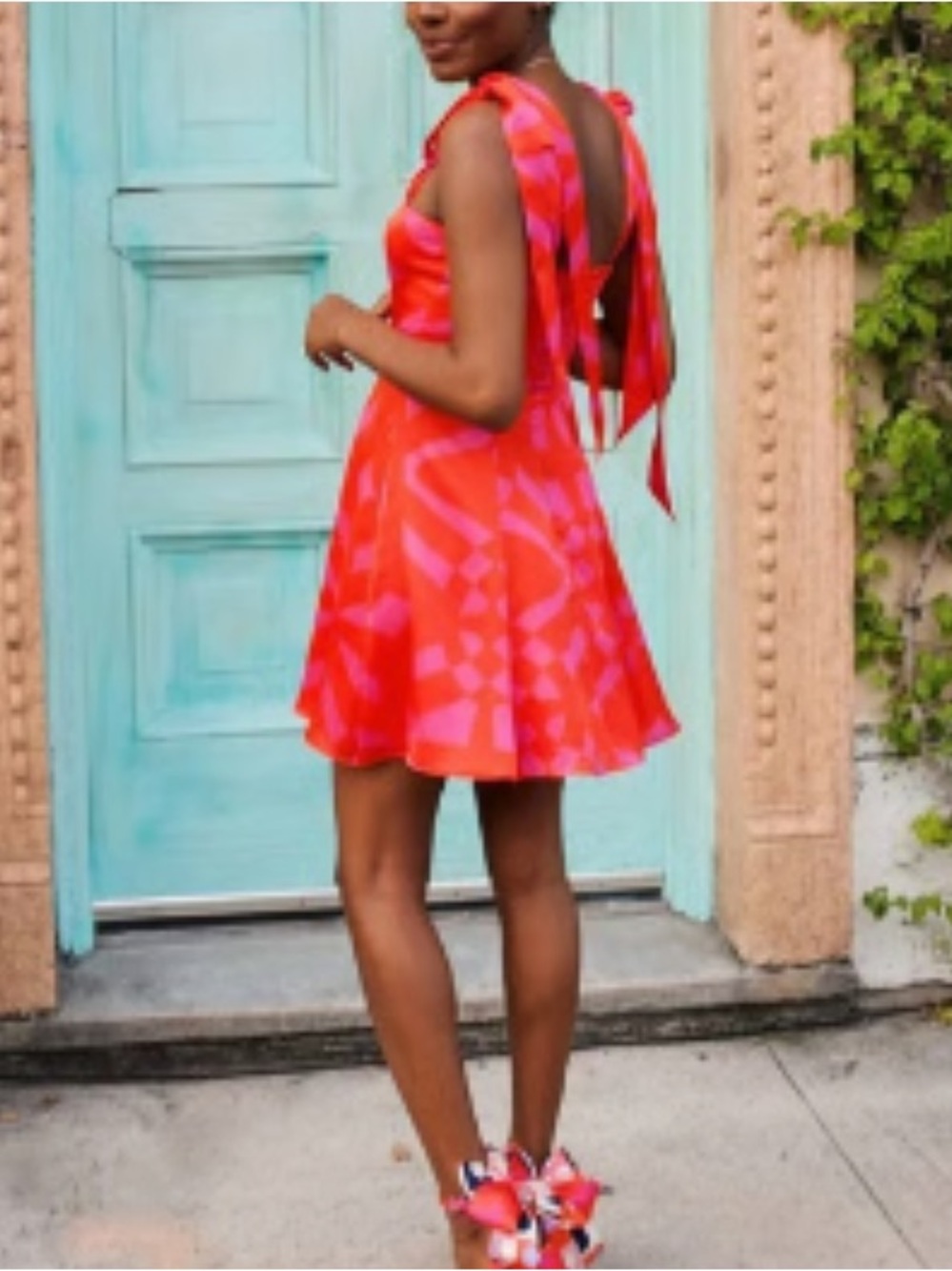 Gianni Bini Red and Pink Geometric Tie-Shoulder Mini Dress - size 10 - Picture 2 of 10